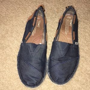 Toms Shoes